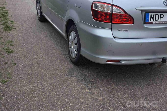Toyota Avensis Verso