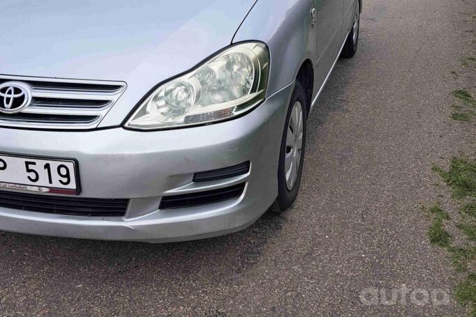 Toyota Avensis Verso
