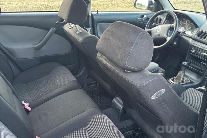 Skoda Octavia 1 generation [restyling] Combi wagon 5-doors