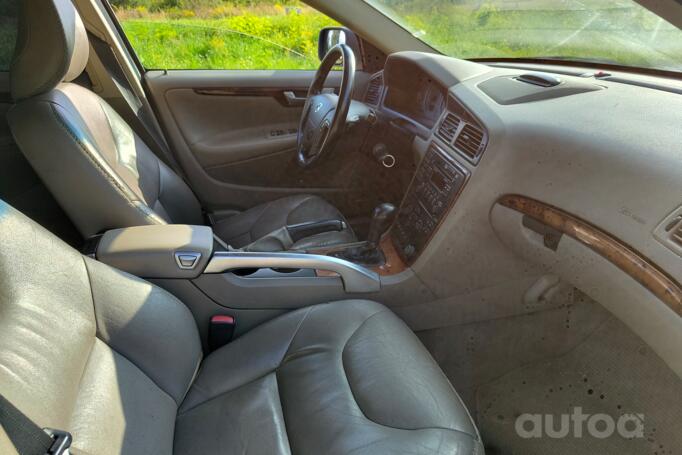 Volvo XC70 3 generation wagon