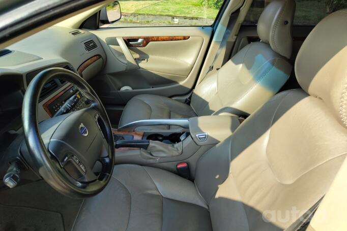 Volvo XC70 3 generation wagon