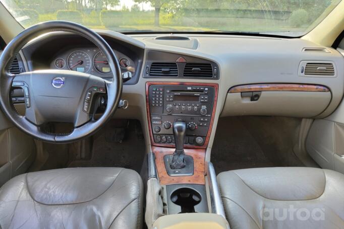 Volvo XC70 3 generation wagon