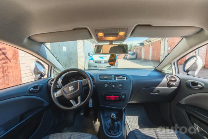 SEAT Leon 2 generation [restyling] Hatchback
