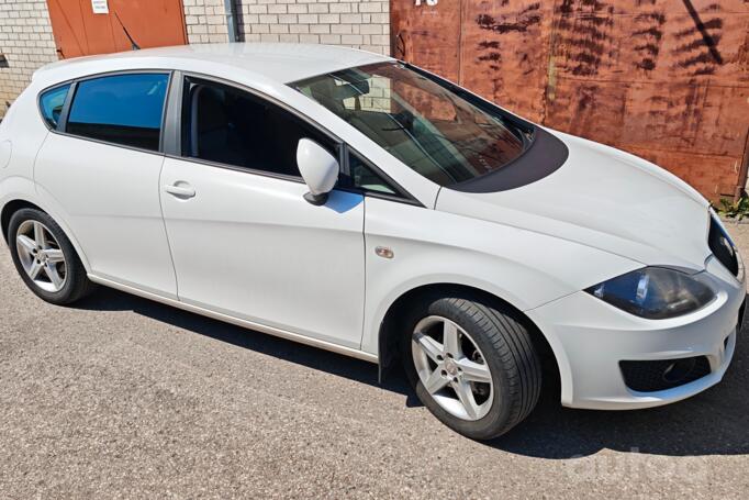 SEAT Leon 2 generation [restyling] Hatchback