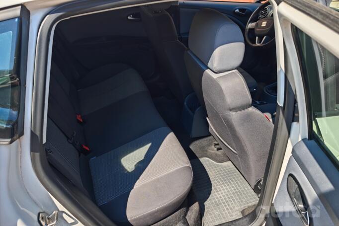 SEAT Leon 2 generation [restyling] Hatchback