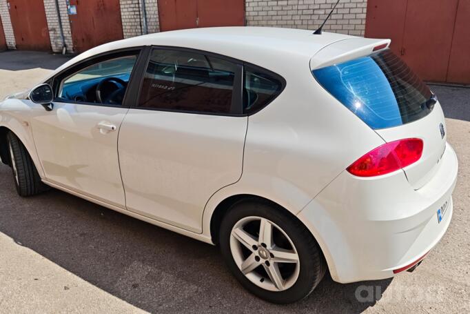 SEAT Leon 2 generation [restyling] Hatchback