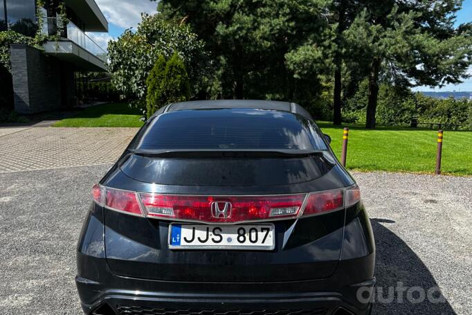 Honda Civic 8 generation Hatchback 5-doors