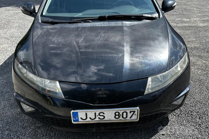 Honda Civic 8 generation Hatchback 5-doors