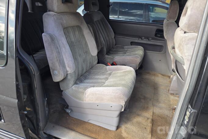 Chrysler Voyager 2 generation Grand minivan 4-doors