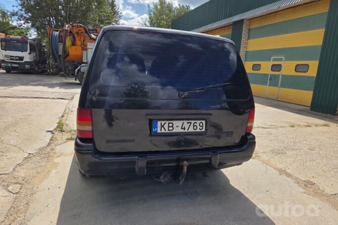 Chrysler Voyager 2 generation Grand minivan 4-doors