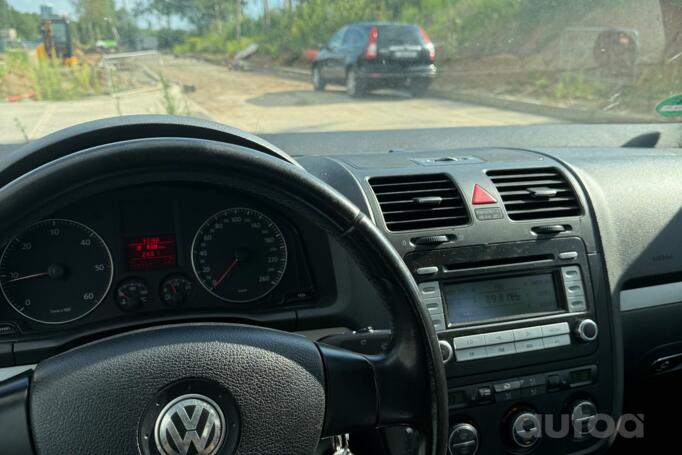 Volkswagen Golf 5 generation Hatchback 5-doors
