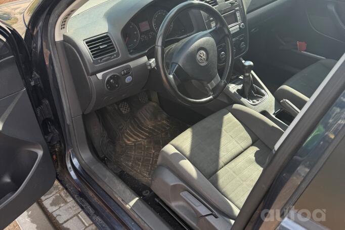 Volkswagen Golf 5 generation Hatchback 5-doors