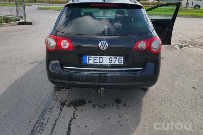 Volkswagen Passat B6 wagon 5-doors