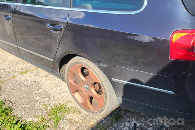 Volkswagen Passat B6 wagon 5-doors