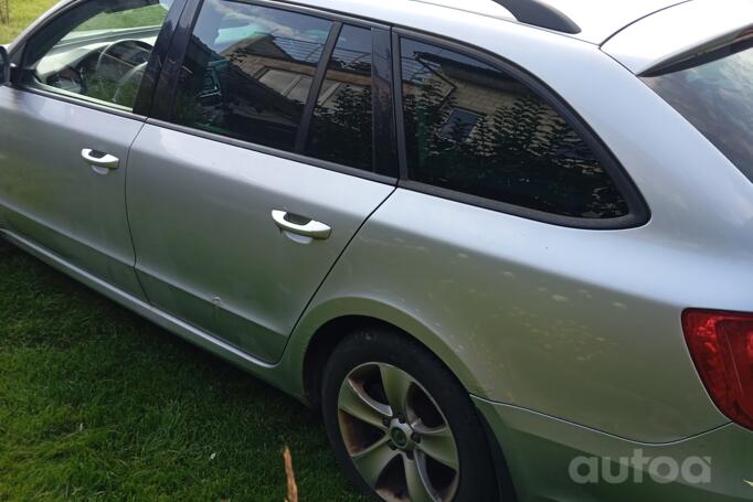 Skoda Superb 2 generation Combi wagon