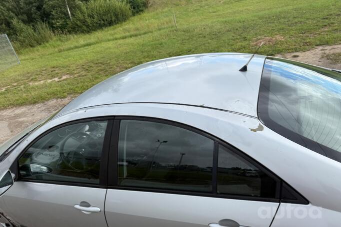 Nissan Primera P12 Sedan 4-doors