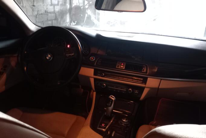 BMW 5 Series F07/F10/F11 Sedan