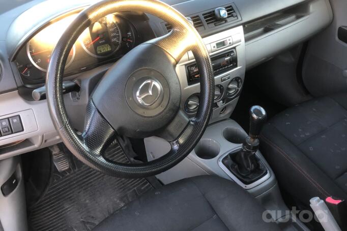 Mazda 2 DY Hatchback