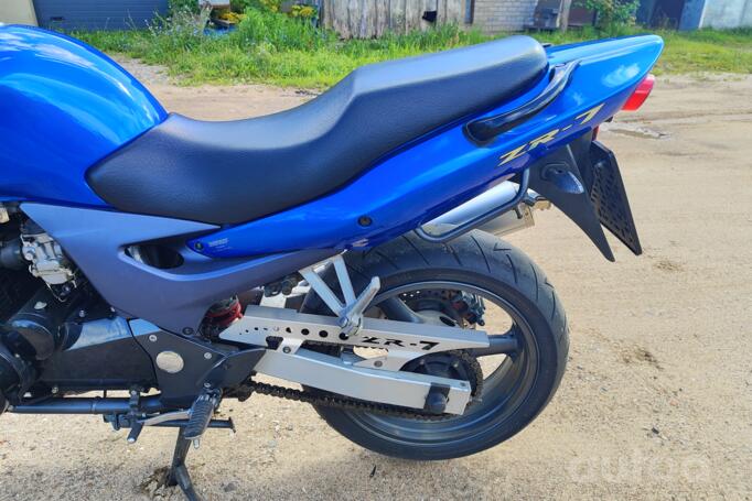 Kawasaki ZR