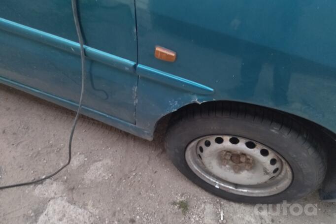 Peugeot 806 221 Minivan