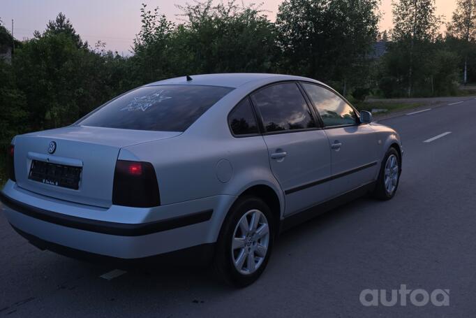 Volkswagen Passat B5 Sedan 4-doors