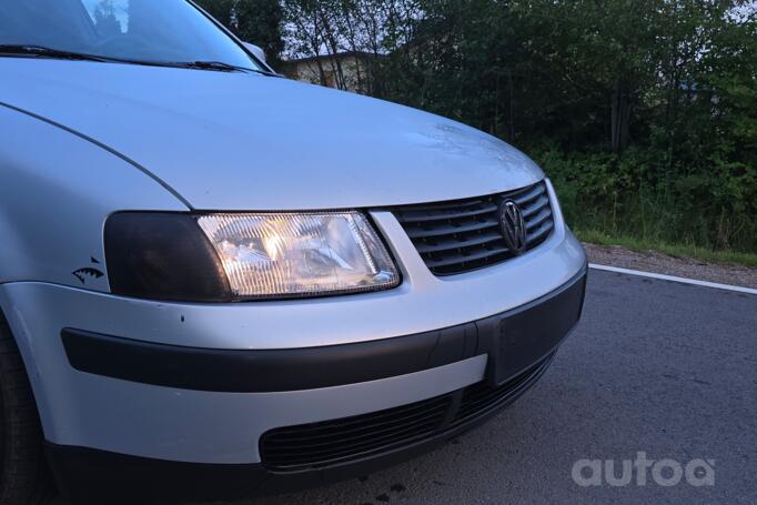 Volkswagen Passat B5 Sedan 4-doors