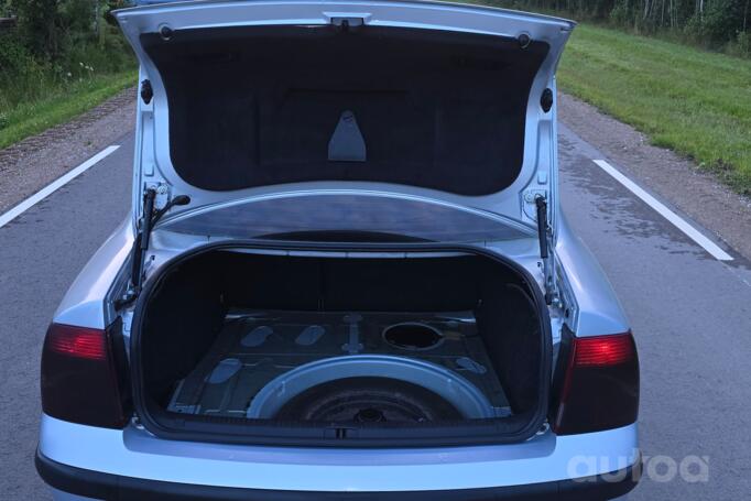 Volkswagen Passat B5 Sedan 4-doors