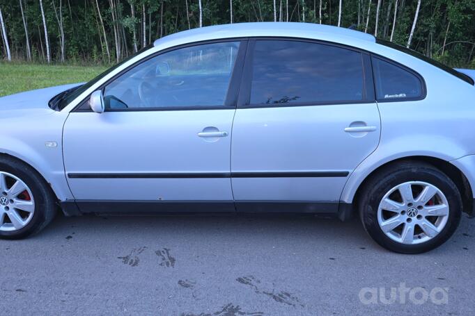 Volkswagen Passat B5 Sedan 4-doors