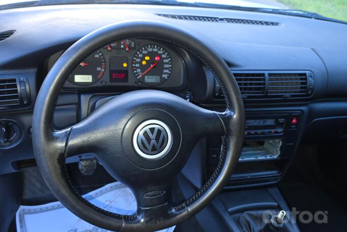 Volkswagen Passat B5 Sedan 4-doors