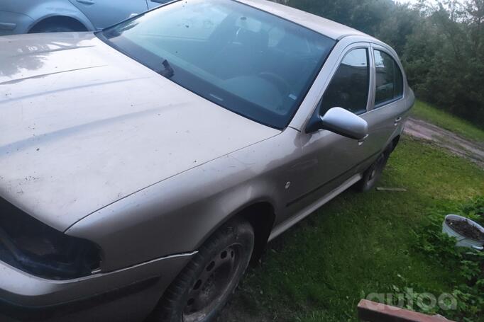 Skoda Octavia 2 generation Combi wagon 5-doors
