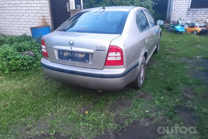 Skoda Octavia 2 generation Combi wagon 5-doors
