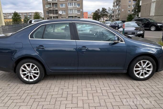 Volkswagen Jetta 5 generation Sedan 4-doors