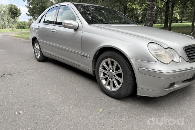 Mercedes-Benz C-Class W203/S203/CL203 Sedan 4-doors