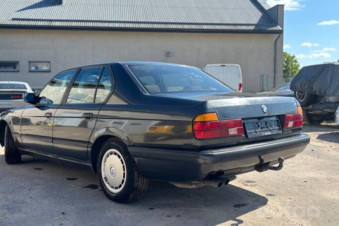 BMW 7 Series E32 Sedan