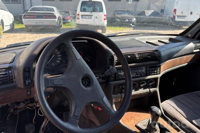 BMW 7 Series E32 Sedan