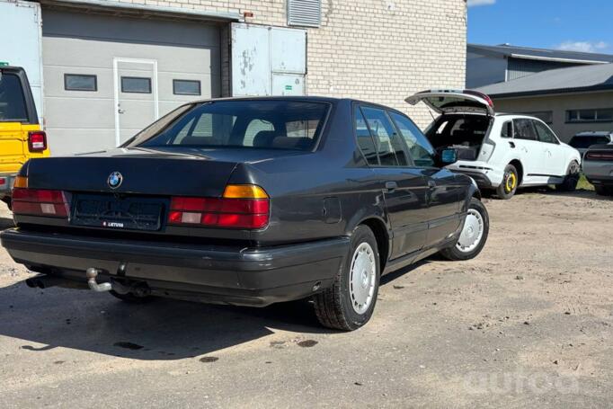 BMW 7 Series E32 Sedan