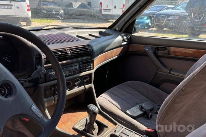BMW 7 Series E32 Sedan