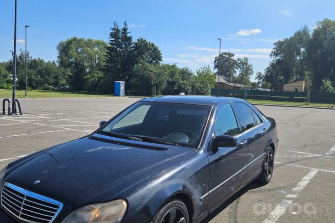 Mercedes-Benz S-Class W220 Sedan