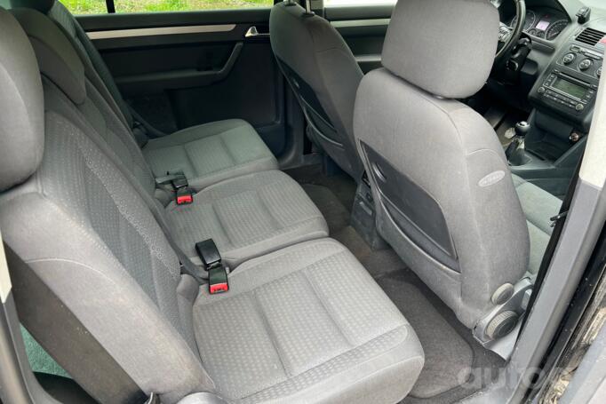 Volkswagen Touran 1 generation Minivan