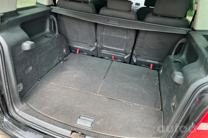 Volkswagen Touran 1 generation Minivan