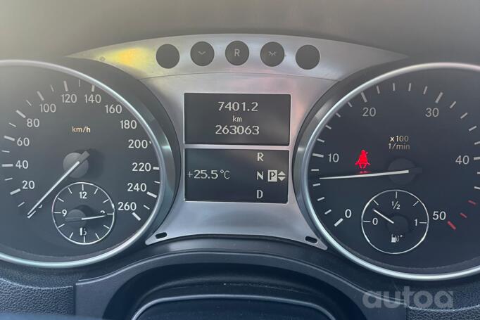 Mercedes-Benz M-Class W164 Crossover 5-doors