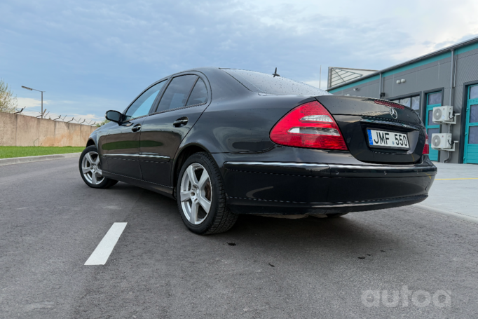 Mercedes-Benz E-Class W211 Sedan