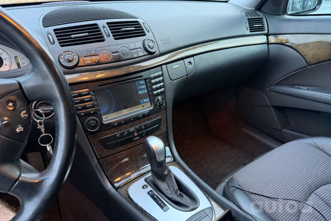 Mercedes-Benz E-Class W211 Sedan