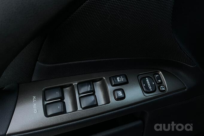 Lexus IS XE20 Sedan 4-doors