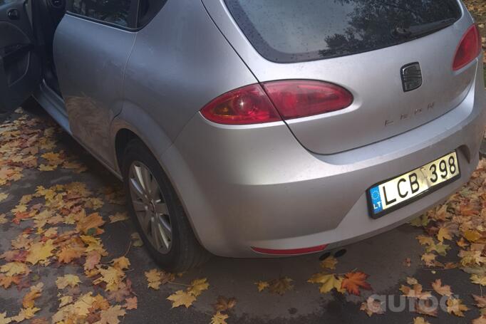 SEAT Leon 2 generation Hatchback 5-doors