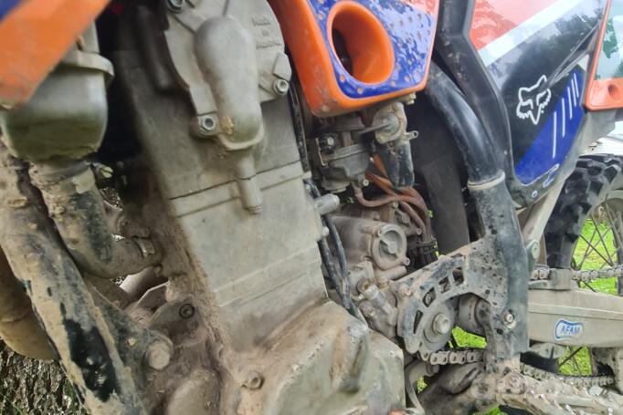 KTM 525
