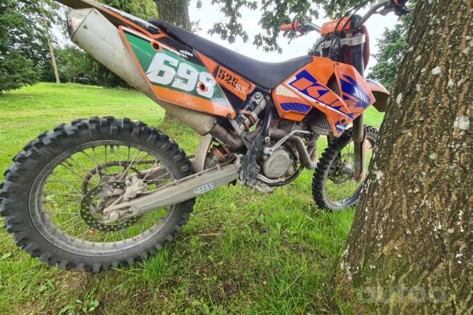 KTM 525