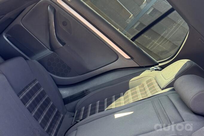 Volkswagen Golf GTI 5 generation
