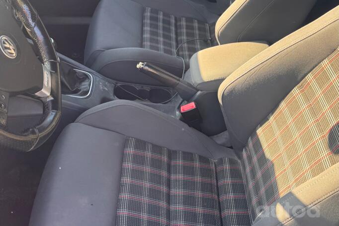Volkswagen Golf GTI 5 generation