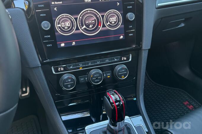Volkswagen Golf GTI 7 generation [restyling]
